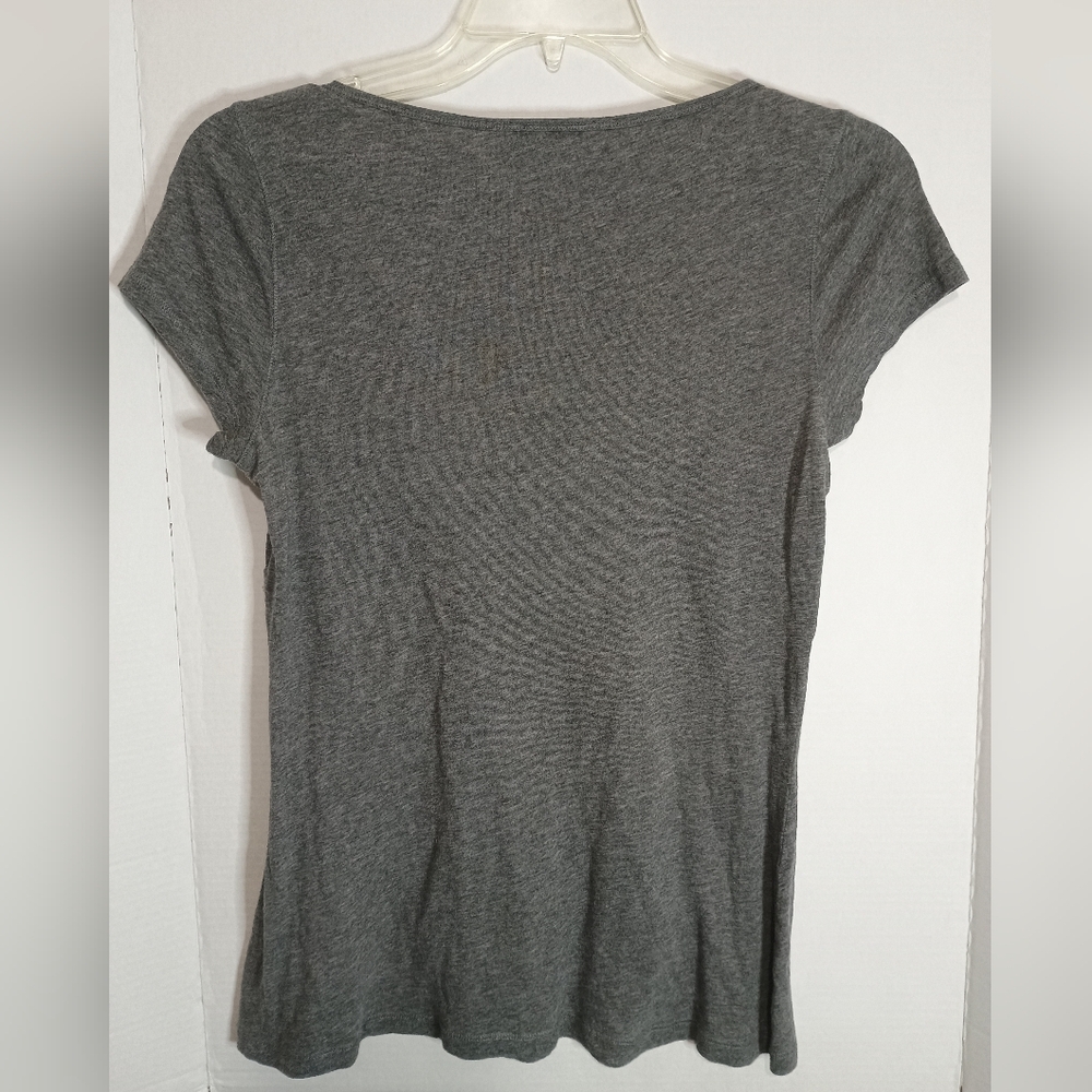 LOFT Gray Fitted Baby Doll Ribbed Cap Sleeve Blouse Size Medium - Picture 2 of 4